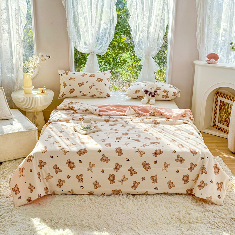 91家纺网 家纺一手货源 找家纺 梦恬佳-2024新款A类水洗双层纱夏凉被 夹心小熊