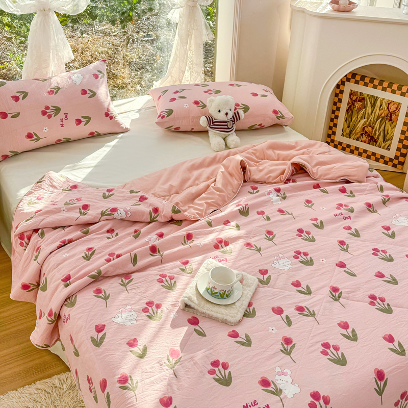 91家纺网 家纺一手货源 找家纺 梦恬佳-2024新款A类水洗双层纱夏凉被 甜茶日记