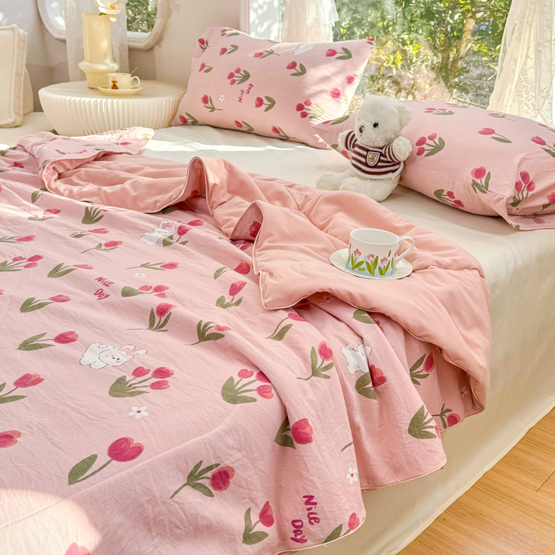 91家纺网 家纺一手货源 找家纺 梦恬佳-2024新款A类水洗双层纱夏凉被 甜茶日记