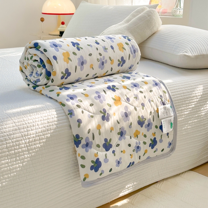 91家纺网 家纺一手货源 找家纺 啊雅家居 2025新款凉感丝夏凉被冰淇淋夏被 小碎花