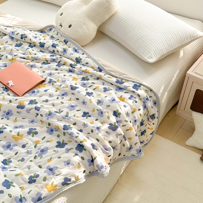 91家纺网 家纺一手货源 找家纺 啊雅家居 2025新款凉感丝夏凉被冰淇淋夏被 小碎花