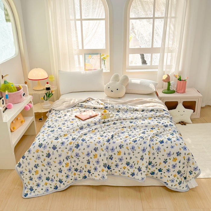 91家纺网 家纺一手货源 找家纺 啊雅家居 2025新款凉感丝夏凉被冰淇淋夏被 小碎花