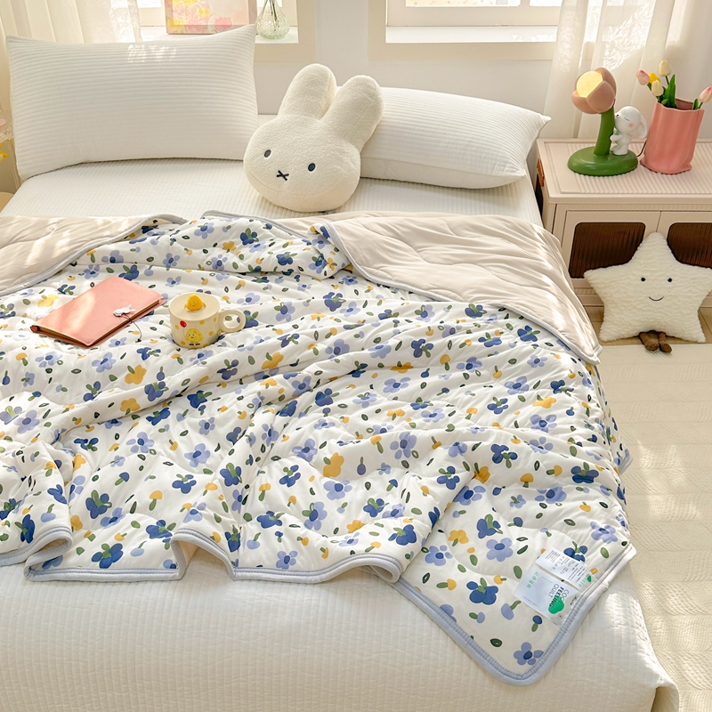 91家纺网 家纺一手货源 找家纺 啊雅家居 2025新款凉感丝夏凉被冰淇淋夏被 小碎花