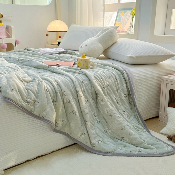 91家纺网 家纺一手货源 找家纺 啊雅家居 2025新款凉感丝夏凉被冰淇淋夏被 太阳花