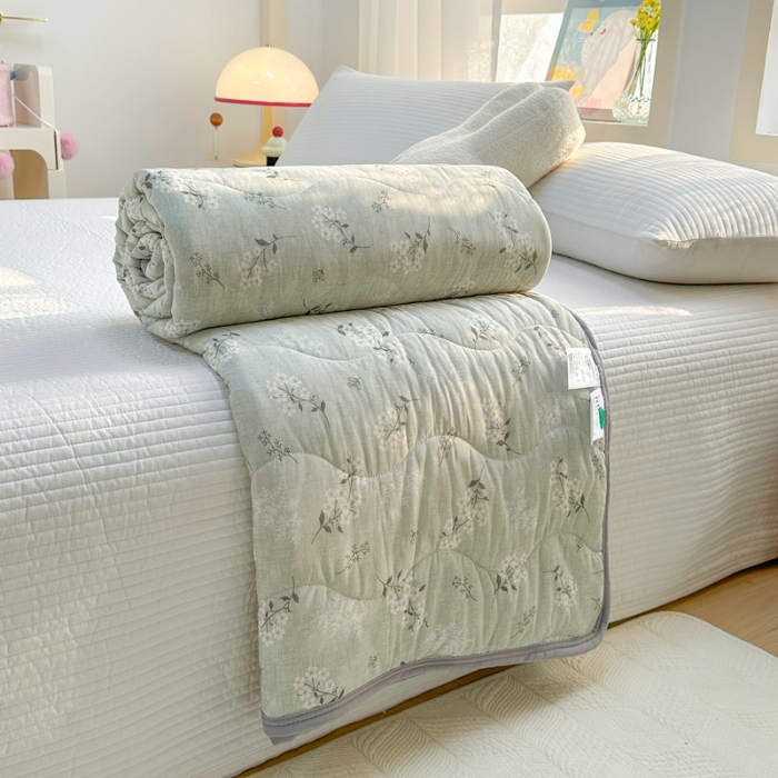 91家纺网 家纺一手货源 找家纺 啊雅家居 2025新款凉感丝夏凉被冰淇淋夏被 太阳花