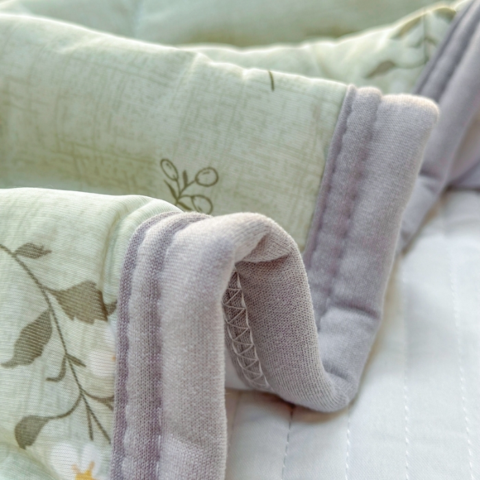 91家纺网 家纺一手货源 找家纺 啊雅家居 2025新款凉感丝夏凉被冰淇淋夏被 太阳花