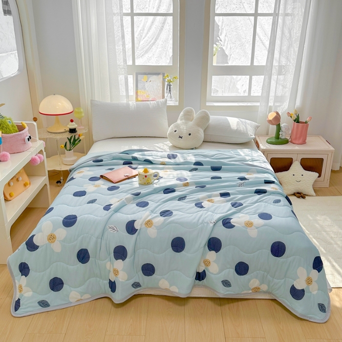 91家纺网 家纺一手货源 找家纺 啊雅家居 2025新款凉感丝夏凉被冰淇淋夏被 凉圈圈兰