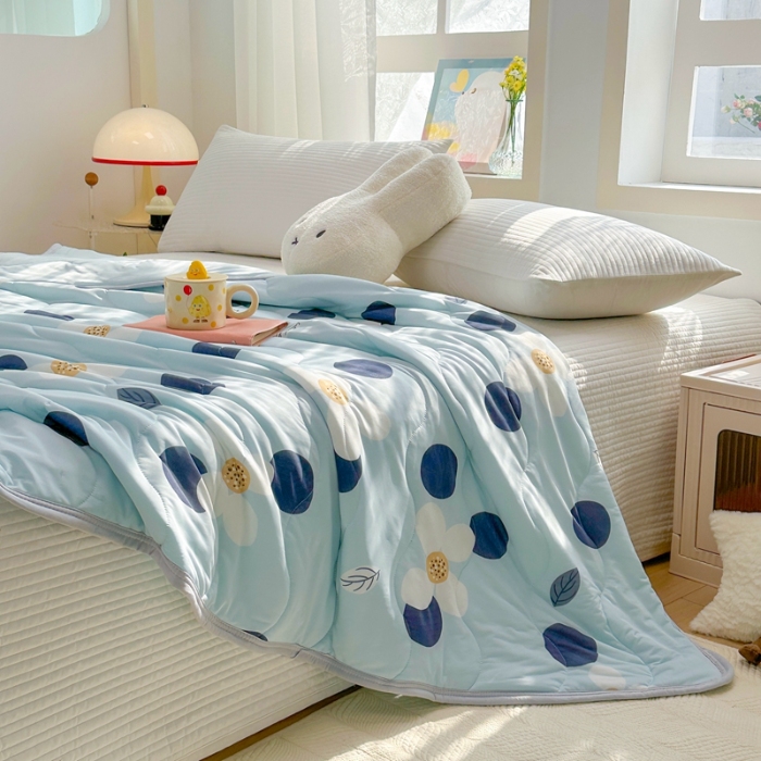 91家纺网 家纺一手货源 找家纺 啊雅家居 2025新款凉感丝夏凉被冰淇淋夏被 凉圈圈兰