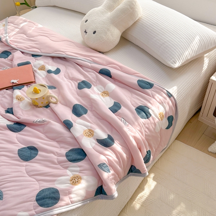 91家纺网 家纺一手货源 找家纺 啊雅家居 2025新款凉感丝夏凉被冰淇淋夏被 凉圈圈粉