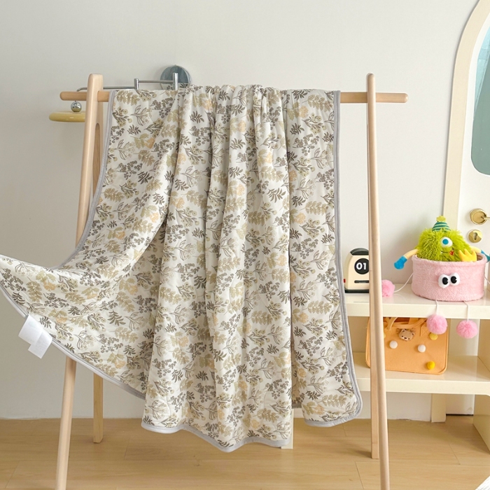 91家纺网 家纺一手货源 找家纺 啊雅家居 2025新款凉感丝夏凉被冰淇淋夏被 花海