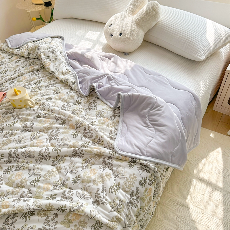 91家纺网 家纺一手货源 找家纺 啊雅家居 2025新款凉感丝夏凉被冰淇淋夏被 花海