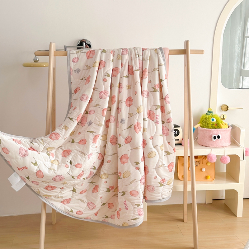 91家纺网 家纺一手货源 找家纺 啊雅家居 2025新款凉感丝夏凉被冰淇淋夏被 粉玫瑰