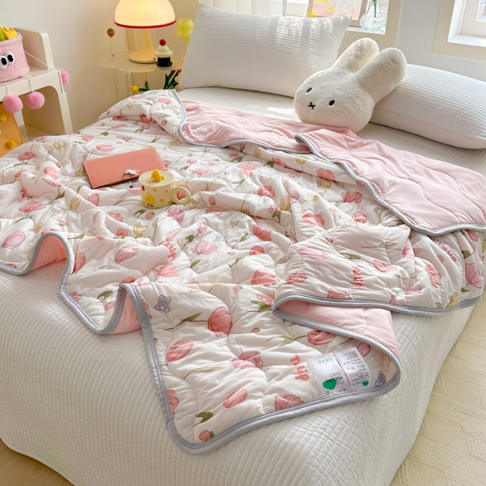 91家纺网 家纺一手货源 找家纺 啊雅家居 2025新款凉感丝夏凉被冰淇淋夏被 粉玫瑰