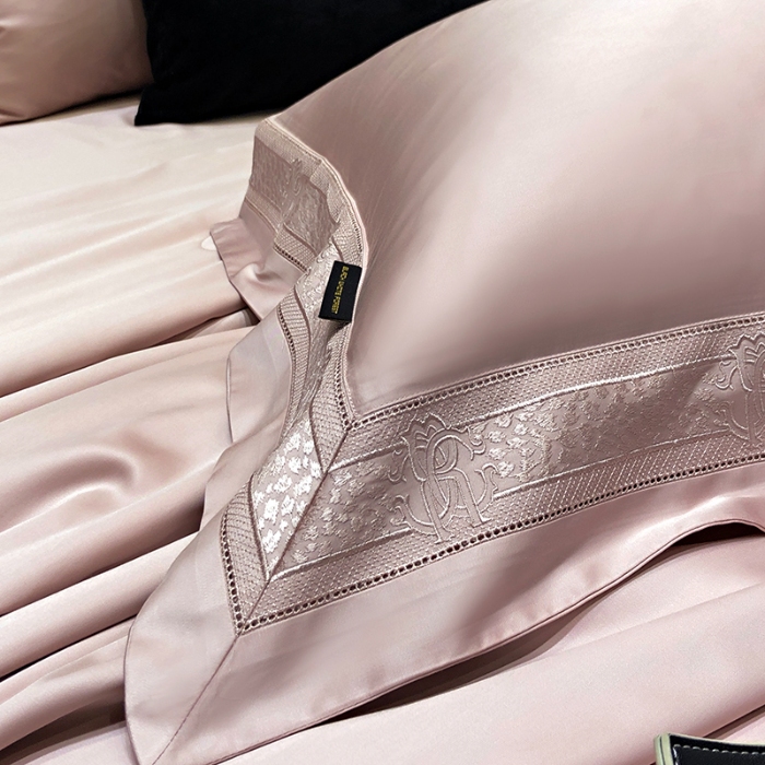 91家纺网 家纺一手货源 找家纺 （总）黑白森林2024款 100S支天丝棉镂空夏被天丝全棉夏凉被空调被