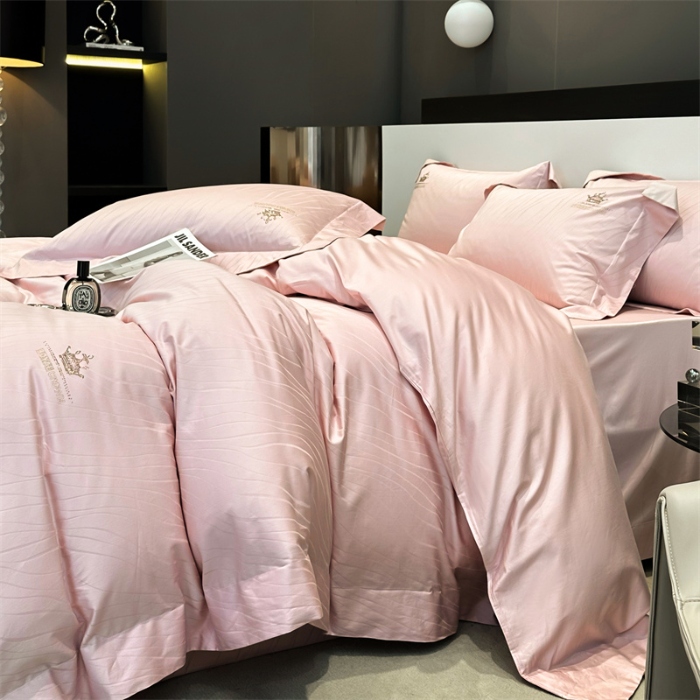 91家纺网 家纺一手货源 找家纺 2025新款长绒棉全棉提花烫钻四件套--黛娜系列 凝脂玉