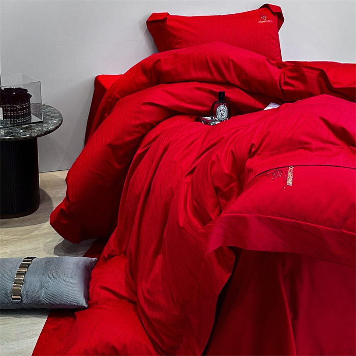 91家纺网 家纺一手货源 找家纺 2025新款长绒棉全棉提花烫钻四件套--黛娜系列 烈焰红
