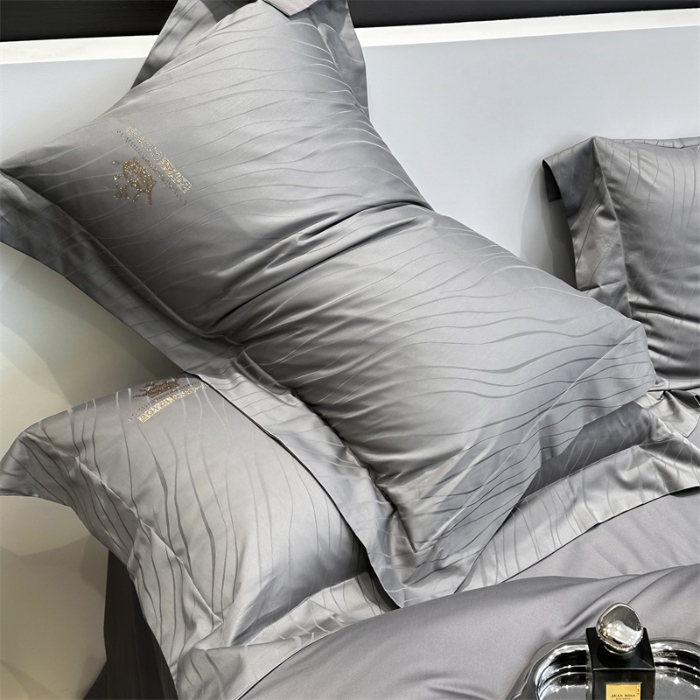 91家纺网 家纺一手货源 找家纺 2025新款长绒棉全棉提花烫钻四件套--黛娜系列 月雾灰