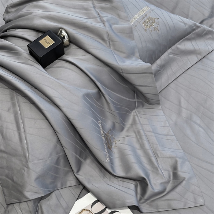 91家纺网 家纺一手货源 找家纺 2025新款长绒棉全棉提花烫钻四件套--黛娜系列 月雾灰