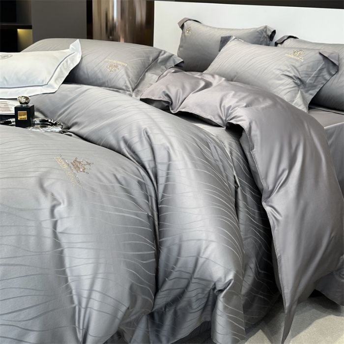 91家纺网 家纺一手货源 找家纺 2025新款长绒棉全棉提花烫钻四件套--黛娜系列 月雾灰