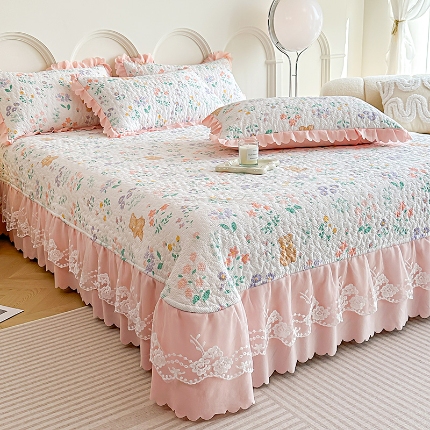 91家纺网 家纺一手货源 找家纺 2025春夏A类母婴级小清新印花夹棉泡泡棉床盖三件套纯棉全棉双层纱棉麻床盖三件套