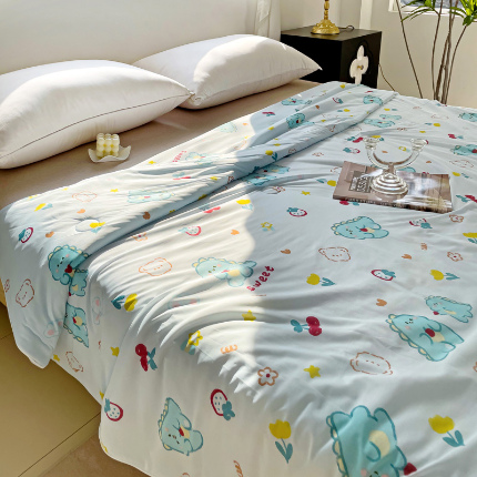 91家纺网 家纺一手货源 找家纺 亚龙工厂店 2024新款凉感丝抗菌冰皮小凉被 蓝色小恐龙