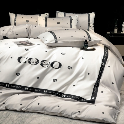 91家纺网 家纺一手货源 找家纺 （总）奥汀洛2025新款数码印花大版水洗真丝四件套