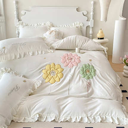 91家纺网 家纺一手货源 找家纺 （总） 苏米娜2024新款水洗棉立体刺绣四件套贴布绣花卉双层纱棉麻泡泡纱泡泡棉小竺棉四件套公主风