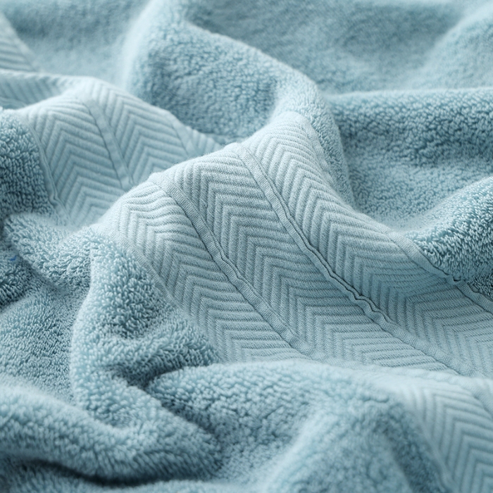 91家纺网 家纺一手货源 找家纺 朴尔家纺-毛巾被 2024新款32股全棉精织缎档维斯克加厚加大浴巾 水雾蓝90*180cm