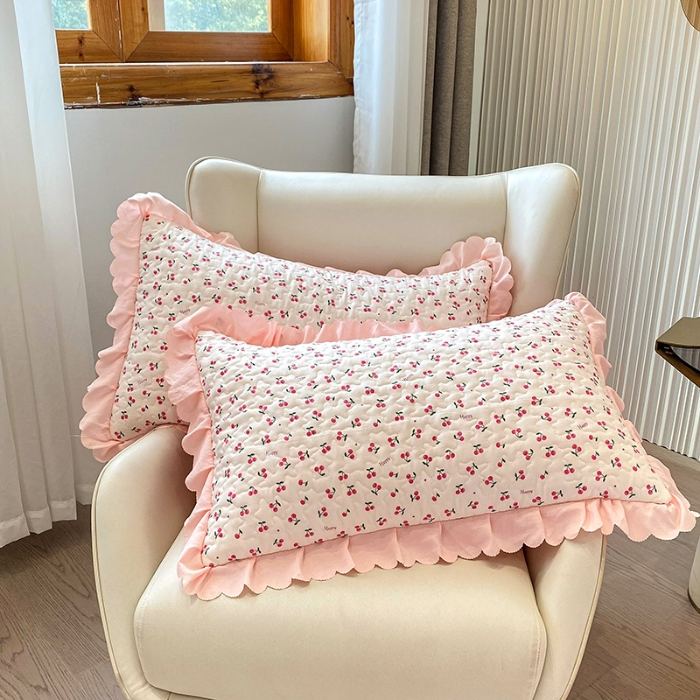 91家纺网 家纺一手货源 找家纺 漫布云2025春夏A类母婴级双层纱棉麻夹棉枕套一对泡泡纱泡泡棉全棉磨毛纯棉水洗棉夹棉花边枕套一对 