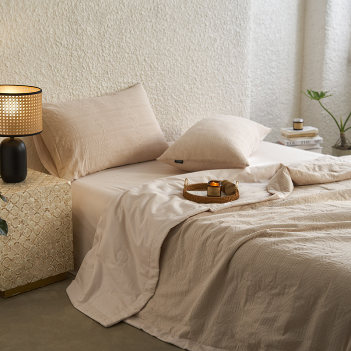 91家纺网 家纺一手货源 找家纺 宜代光年 2024新款60支水洗棉提花夏被套件 艾迪-咖