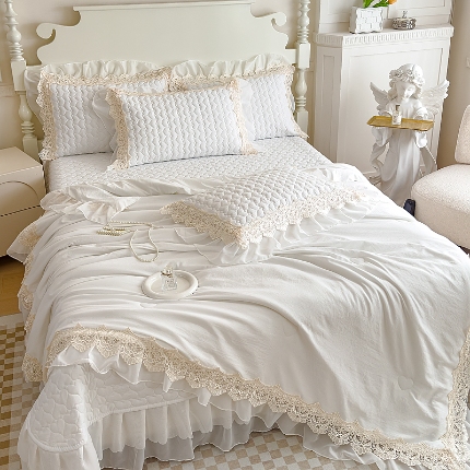 91家纺网 家纺一手货源 找家纺 A类糯小棉蕾丝雪纺床盖款夏被四件套 法式大花边三件套爱丽丝系列夏凉被空调被