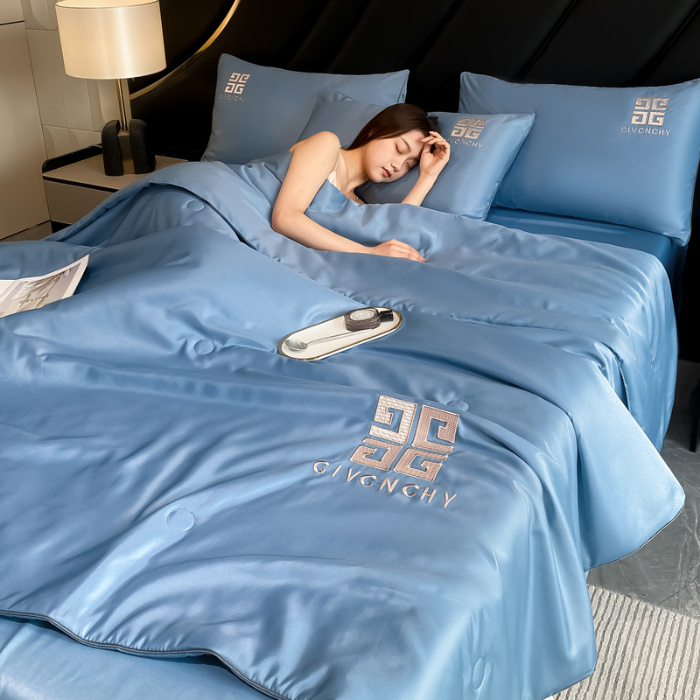 91家纺网 家纺一手货源 找家纺 露梦家纺 2025新款水洗真丝刺绣夏被-梵希 梵希-冰川蓝