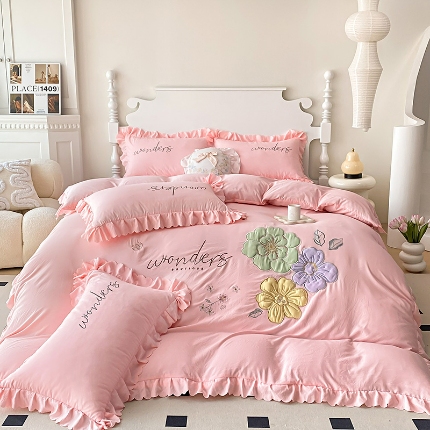 91家纺网 家纺一手货源 找家纺 （总）2025新款水洗棉立体刺绣四件套贴布绣花卉双层纱棉麻泡泡纱泡泡棉小竺棉四件套公主风 