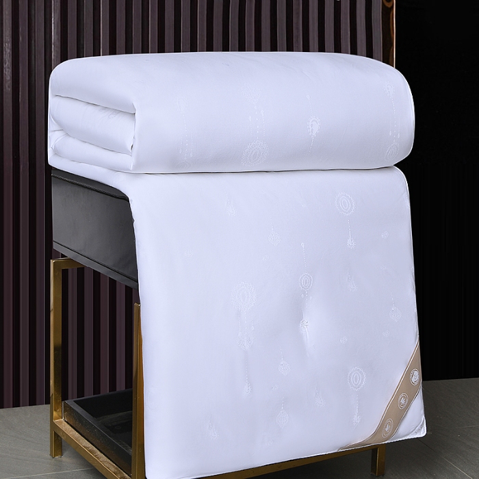 91家纺网 家纺一手货源 找家纺 热销柞蚕丝被 高端全棉贡缎提花柞蚕丝被 保真纯桑蚕丝被 夏凉被 空调被 春秋被 冬被 婚庆被子