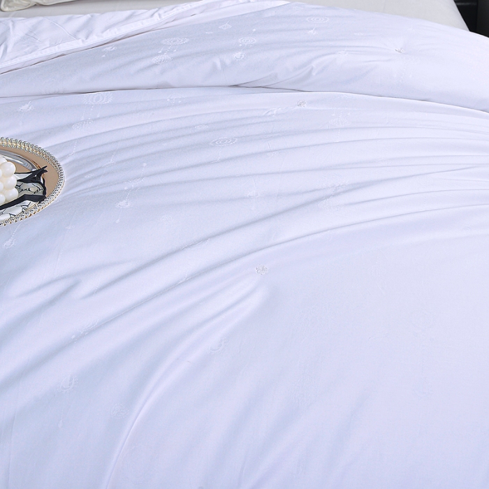 91家纺网 家纺一手货源 找家纺 热销柞蚕丝被 高端全棉贡缎提花柞蚕丝被 保真纯桑蚕丝被 夏凉被 空调被 春秋被 冬被 婚庆被子