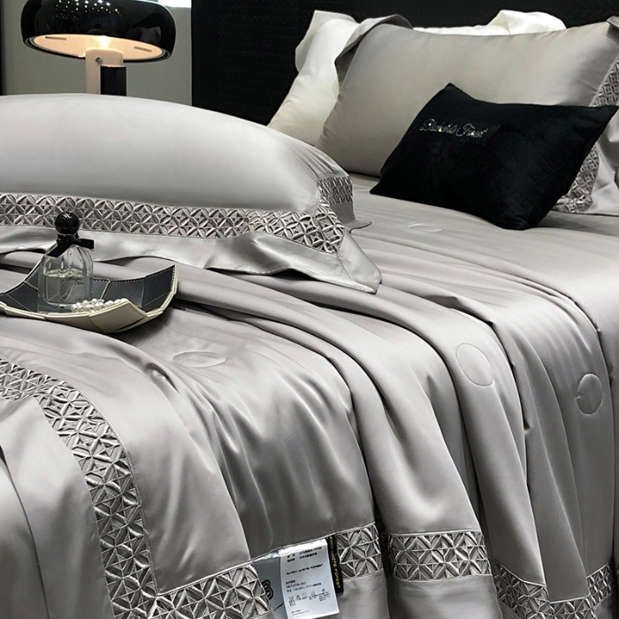 91家纺网 家纺一手货源 找家纺 （总）黑白森林2024款 100S支天丝棉镂空夏被天丝全棉夏凉被空调被