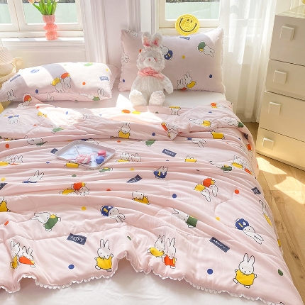 91家纺网 家纺一手货源 找家纺 （总）12 经年：2025年米菲兔专版授权A类针织棉夏被镂空花边款 直播爆款