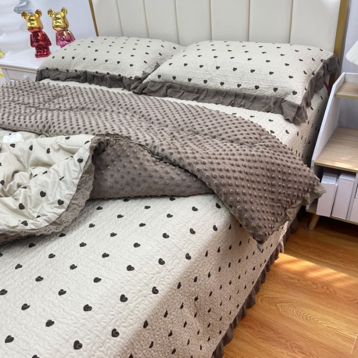 91家纺网 家纺一手货源 找家纺 （总）暖居 2024新款豆豆被砂洗棉花床盖四件套春秋单件豆豆绒被芯被褥可机洗