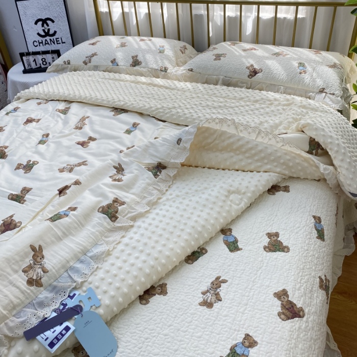 91家纺网 家纺一手货源 找家纺 （总）暖居 2024新款豆豆被砂洗棉花床盖四件套春秋单件豆豆绒被芯被褥可机洗