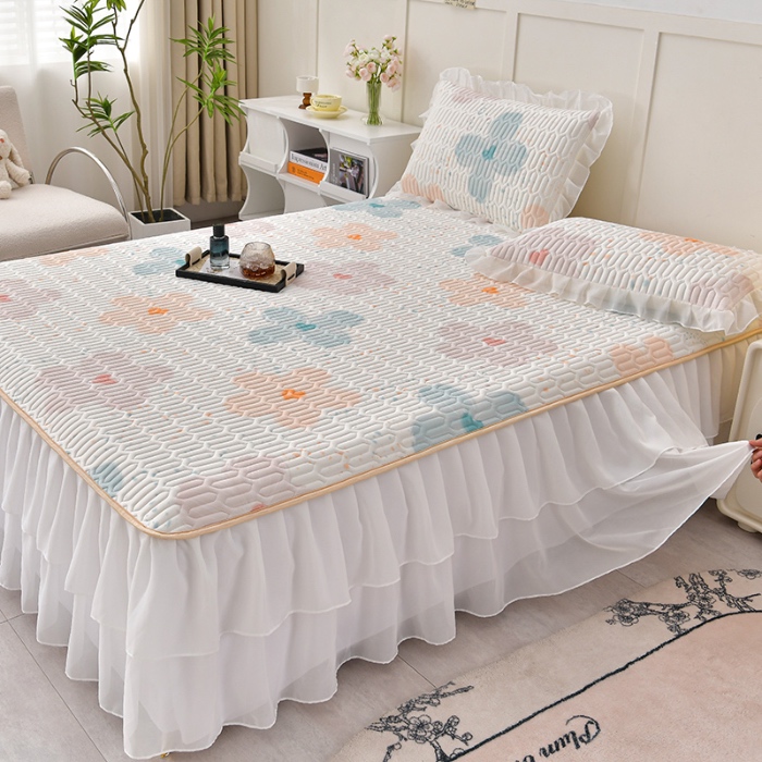 91家纺网 家纺一手货源 找家纺 民新家纺 2024新款凉感丝乳胶床裙凉席 繁花相见