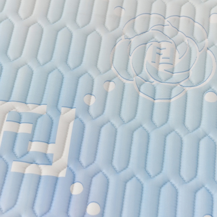 91家纺网 家纺一手货源 找家纺 民新家纺 2024新款凉感丝乳胶床裙凉席 秋水