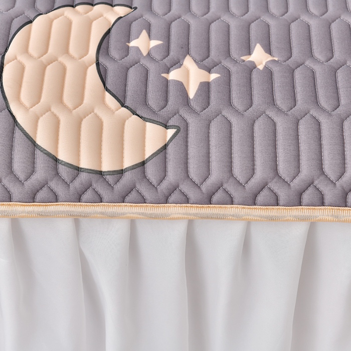 91家纺网 家纺一手货源 找家纺 民新家纺 2024新款凉感丝乳胶床裙凉席 星空-灰