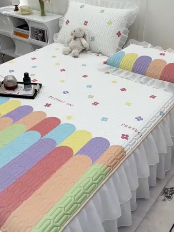 91家纺网 家纺一手货源 找家纺 民新家纺 2024新款凉感丝乳胶床裙凉席 雨后彩虹