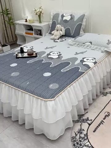 91家纺网 家纺一手货源 找家纺 民新家纺 2024新款凉感丝乳胶床裙凉席 功夫熊猫-灰