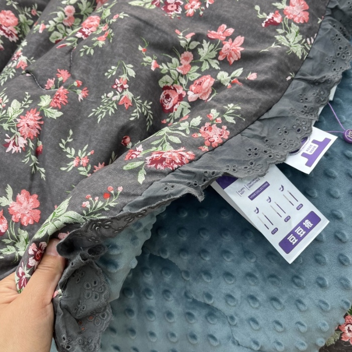 91家纺网 家纺一手货源 找家纺 暖居 2024新款豆豆被四件套春秋单件豆豆绒被芯被褥可机洗中国美