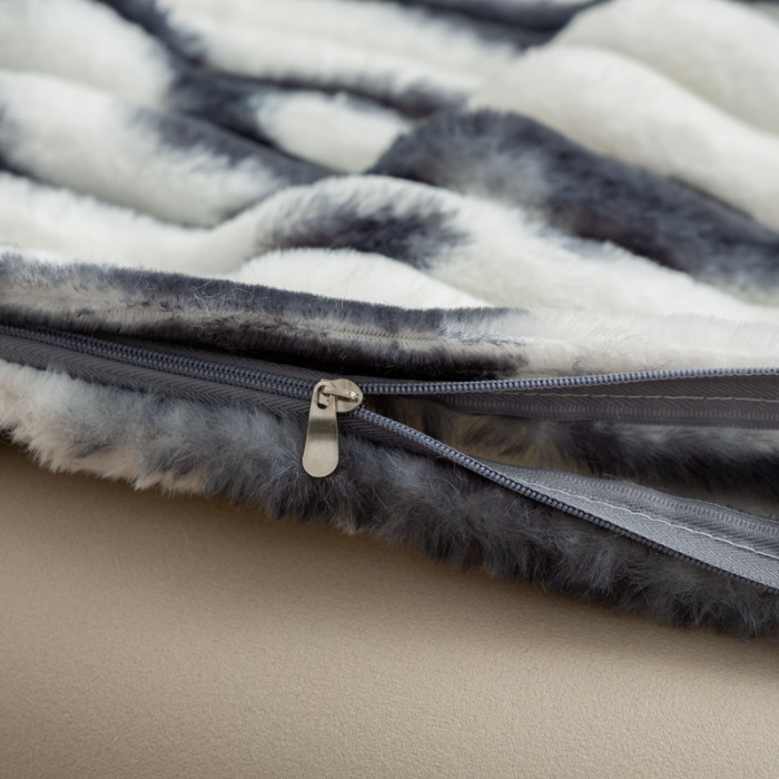 91家纺网 家纺一手货源 找家纺 （总）外贸出口单面仿兔毛绒抱枕