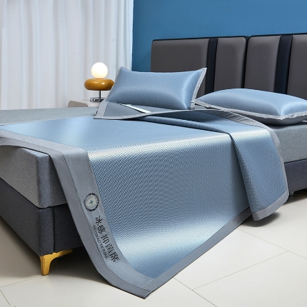 91家纺网 家纺一手货源 找家纺 （总）2025新款A类抗菌抑菌可水洗凉感碳光软席复合加厚三明治网格凉席床笠款