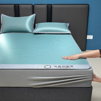 91家纺网 家纺一手货源 找家纺 （总）2025新款A类抗菌抑菌可水洗凉感碳光软席复合加厚三明治网格凉席床笠款