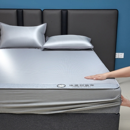 91家纺网 家纺一手货源 找家纺 （总）2025新款A类抗菌抑菌可水洗凉感碳光软席复合加厚三明治网格凉席床笠款