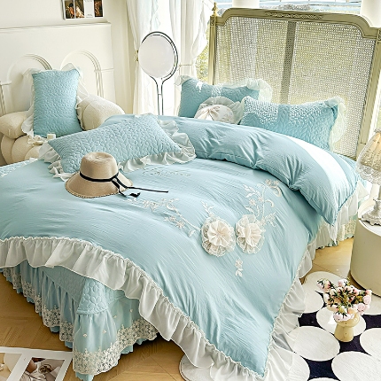 91家纺网 家纺一手货源 找家纺 2025韩版法式公主风水洗棉立体花绣花床盖款四件套蕾丝床盖款三件套